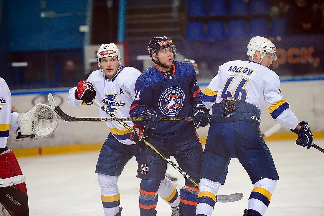 дизель вхл. хоккейный клуб из новокузнецка. хоккейная команда новокузнецка. хоккейный клуб пенза. хк химик воскресенск арена.