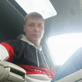 Илье 33 года
