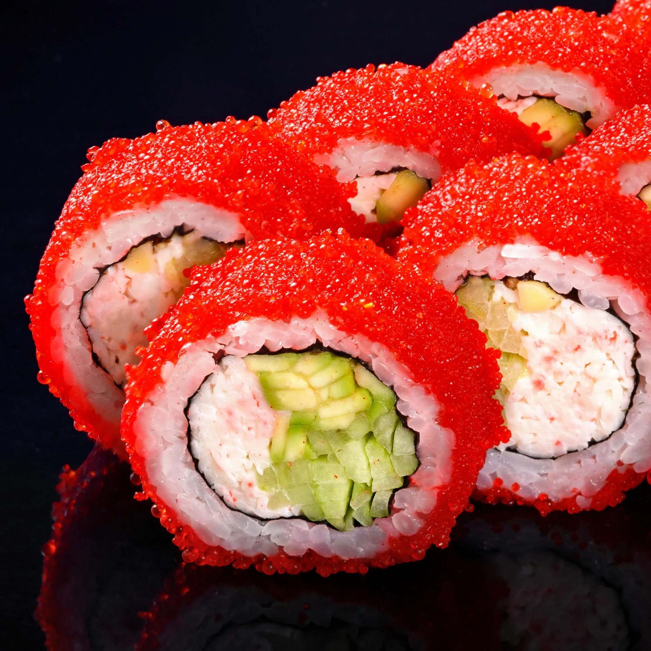 Калифорния с крабом. Суши с крабом. Роллы Space sushi. Космические суши Москва.