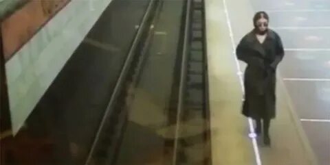 Девушка метро котельники