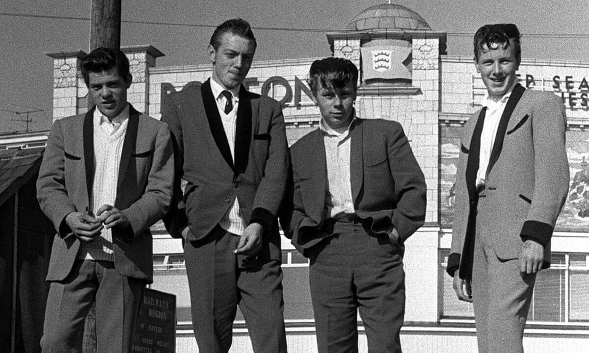 Тедди бои. Тедди Бойз. Teddy boys субкультура. Teddy boys 50s. Тедди-бои субкультура.