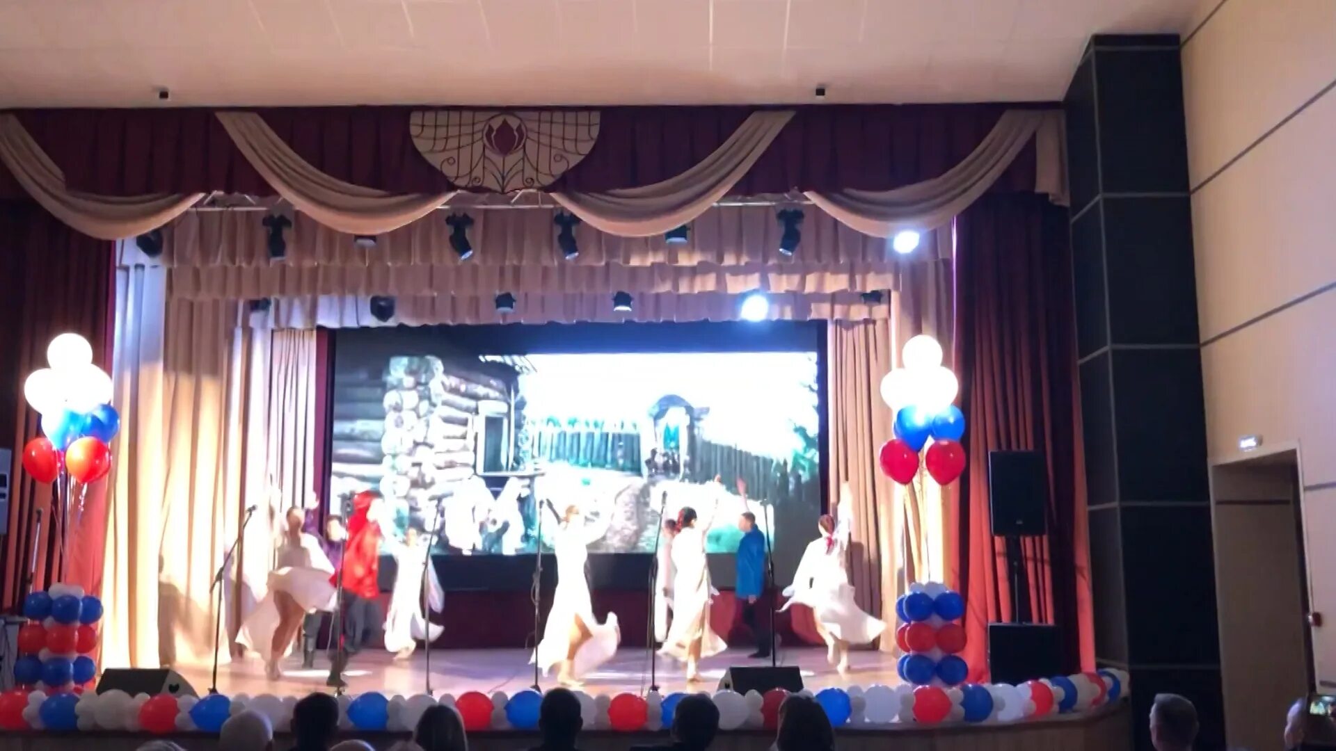 Дк см. Репетиция дом культуры. Художественная самодеятельность. Дк см. Зрительный зал.