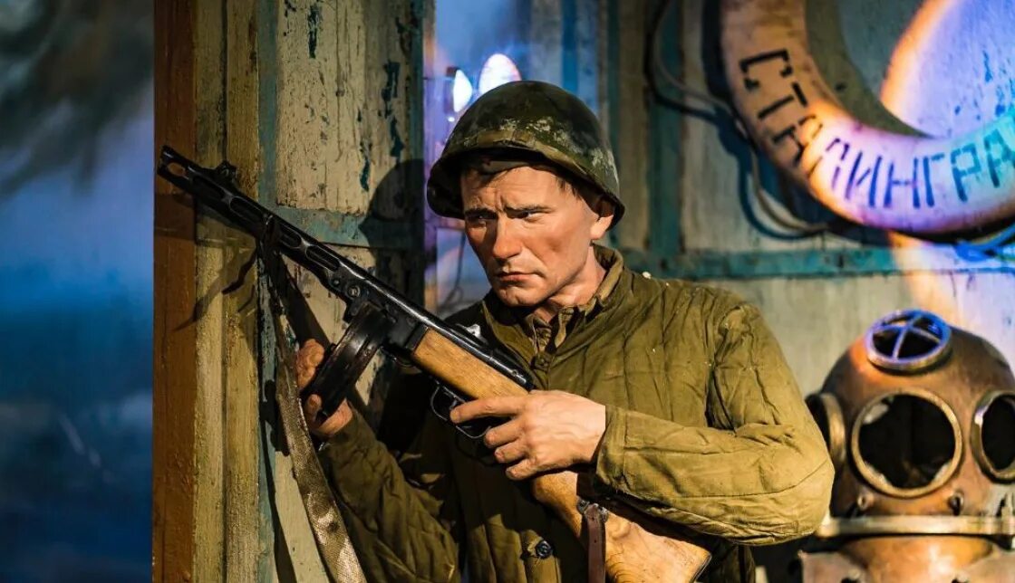 Ленфильм 5 павильон. Ленфильм затерянные в кинохронике. Ленфильм затерянные в кинохронике. Затерянные в кинохронике выставка ленфильм. Ленфильм затерянные в кинохронике.