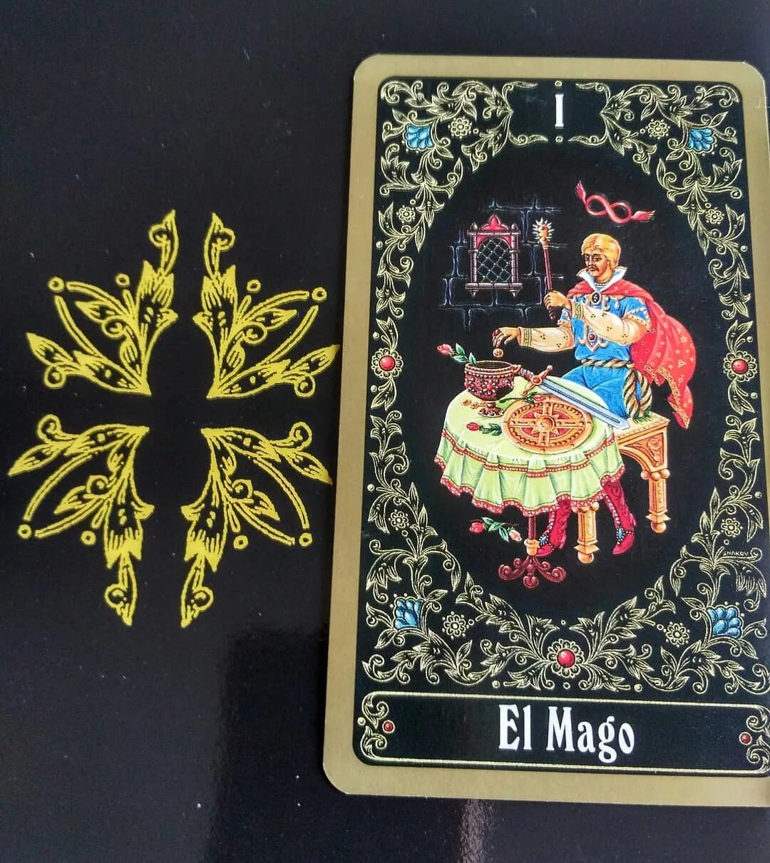 Способы расклада карт таро. Таро петербург. Таро петербург москвичев. Petersburg. Таро петербург галерея.