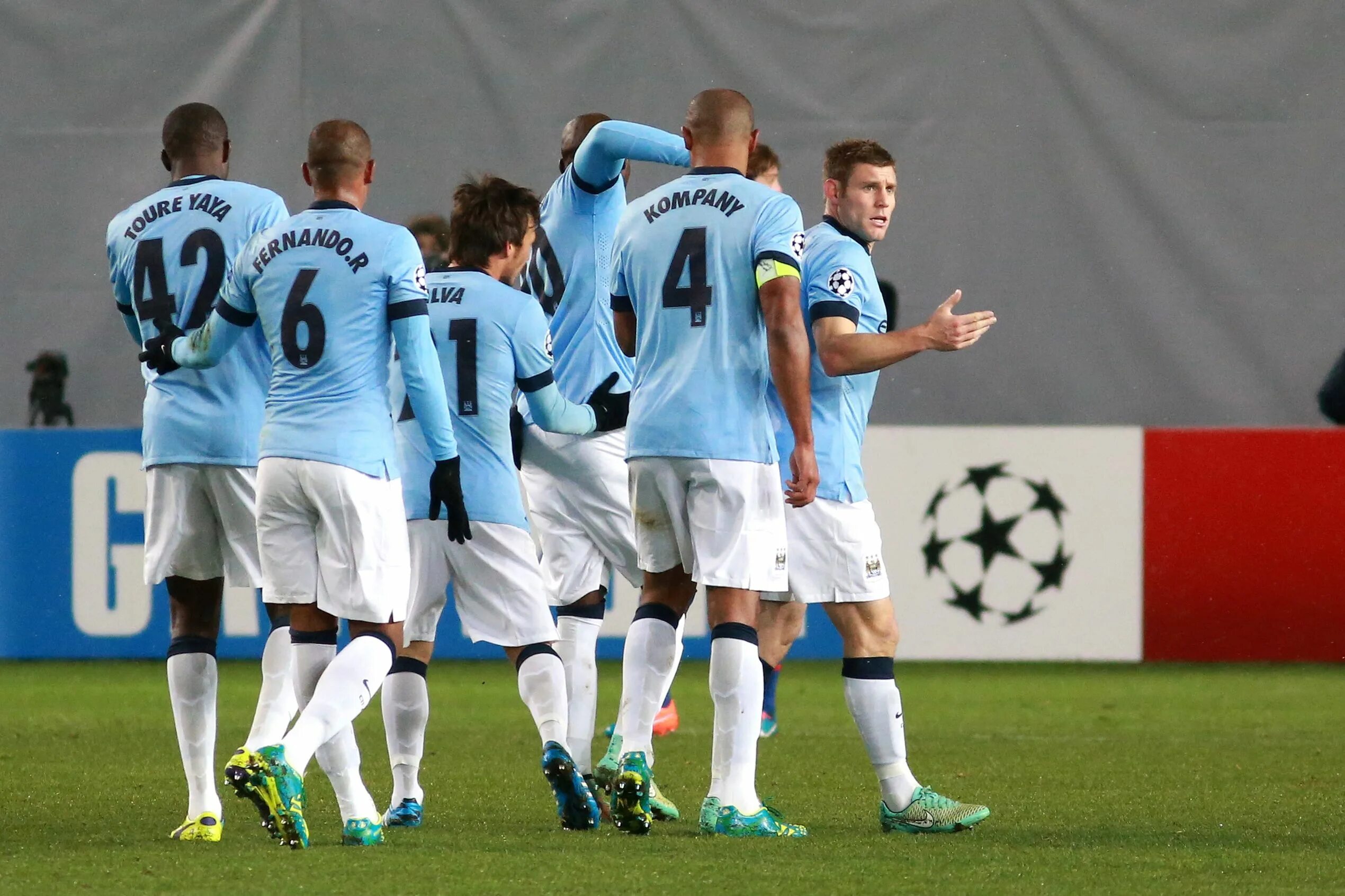 Россия 21 отзывы. FC Manchester City.