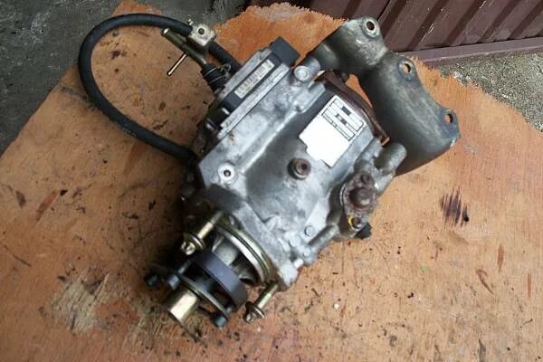 Купить ТНВД Nissan Navara D40 2005-2010 16700EC00A 2.5 YD25 в Москве по цене: 6 