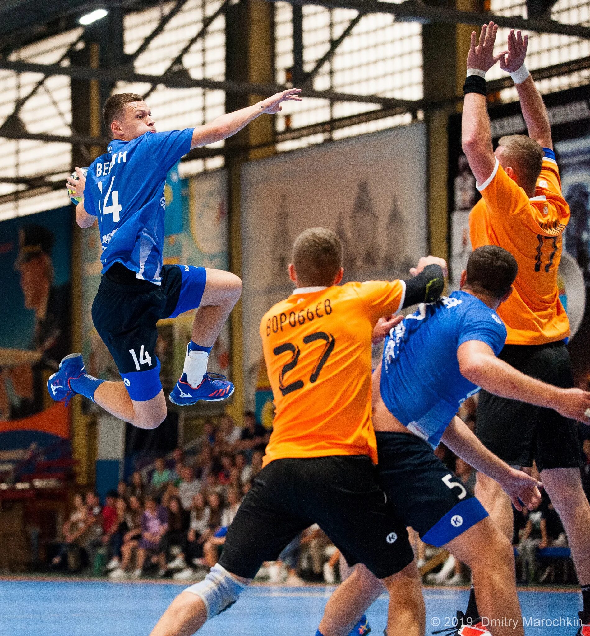 гандболист алексей кайнаров заря каспия. заря каспия астрахань. астрахань заря гандбол. заря каспия астрахань. сгау-саратов гандбольный.