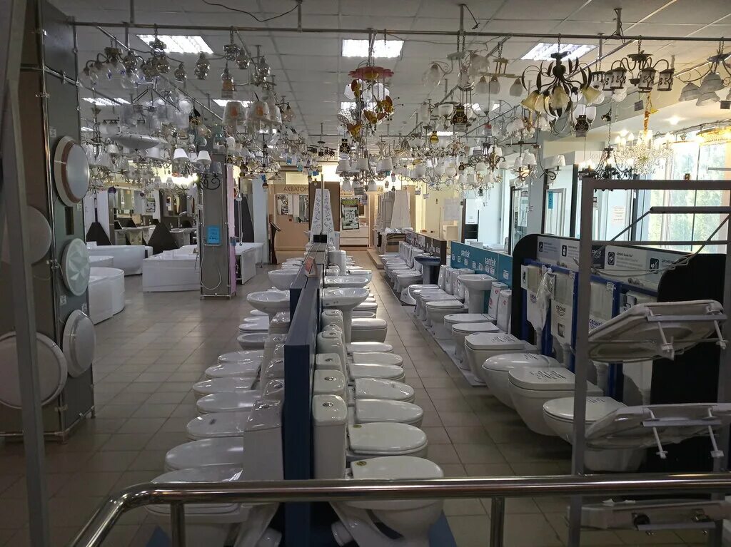 ванна с окном в частном доме. ванная комната с окном. ванная комната с панорамным окном. ванная с панорамным окном. санузел с окном.