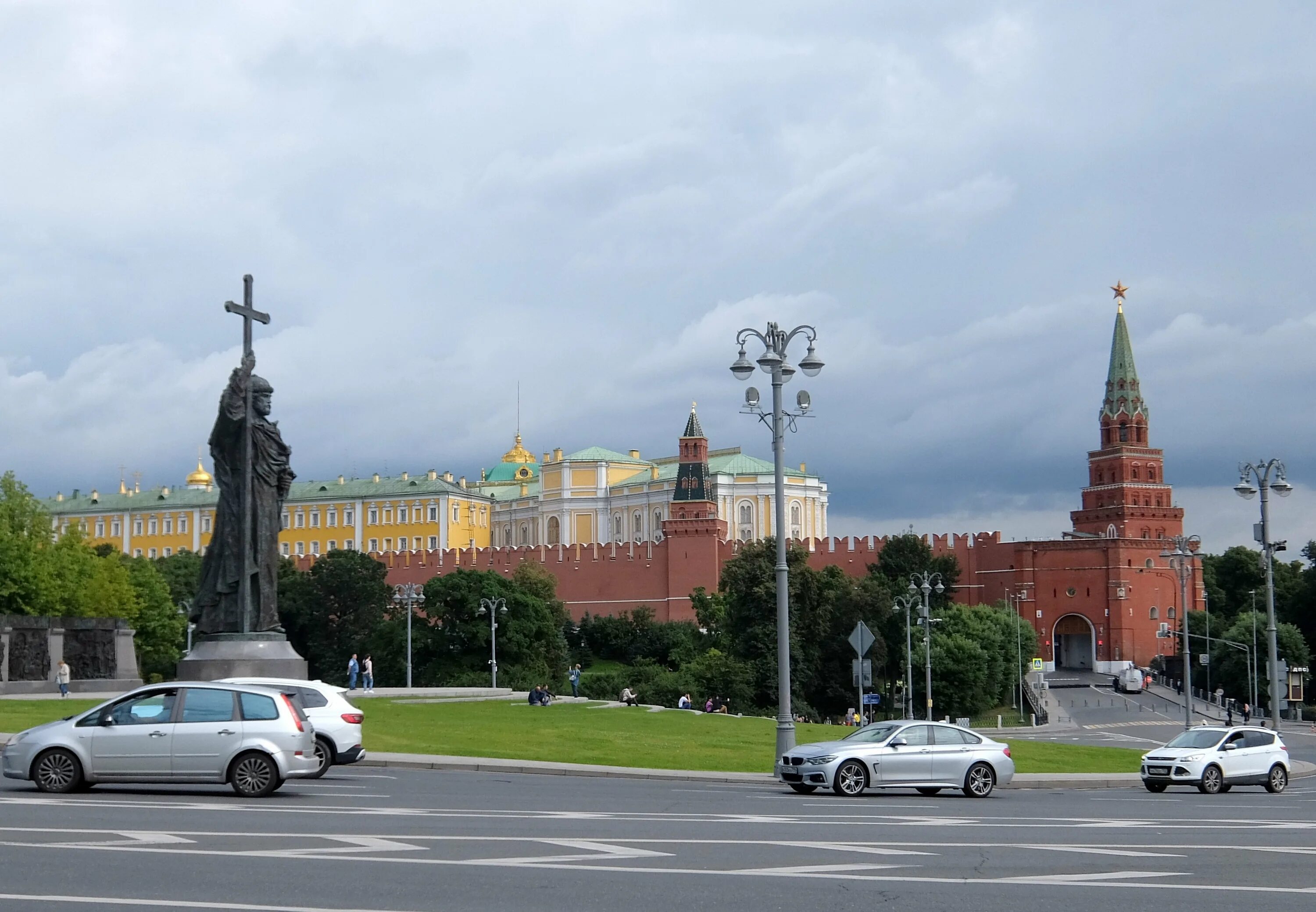 Москва расположена на боровицком холме. Боровицкий холм Московского Кремля. Кремль на Боровицком Холме. Боровской холм мооскпа. Москва Боровицкий холм ВЕДЬМИНА гора.