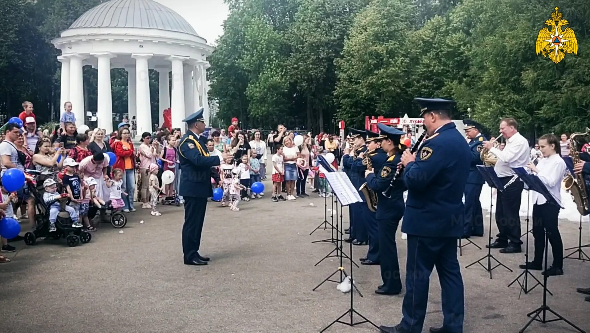 Мероприятия в перми на 9 мая. 12 июня день города. пермский край с днем россии. день города пермь. с днем россии и с днем города перми 12 июня.