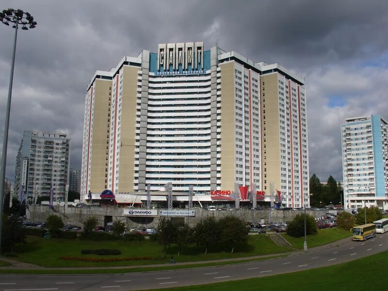 Гостиница салют на ленинском проспекте. Отели салют юго-западная. Ленинский проспект 158 гостиница салют. Москва ленинский проспект 158. Гостиница салют ленинский проспект.