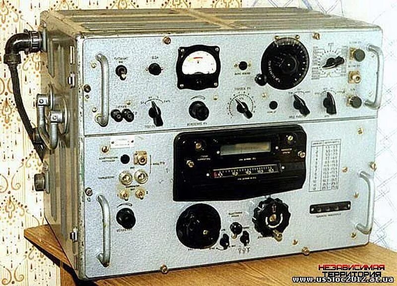 Км приемник. Приёмник 313м2. Радиоприёмник р-311-"омега". Радиоприемник пркр-1. Приёмник гиала-407.