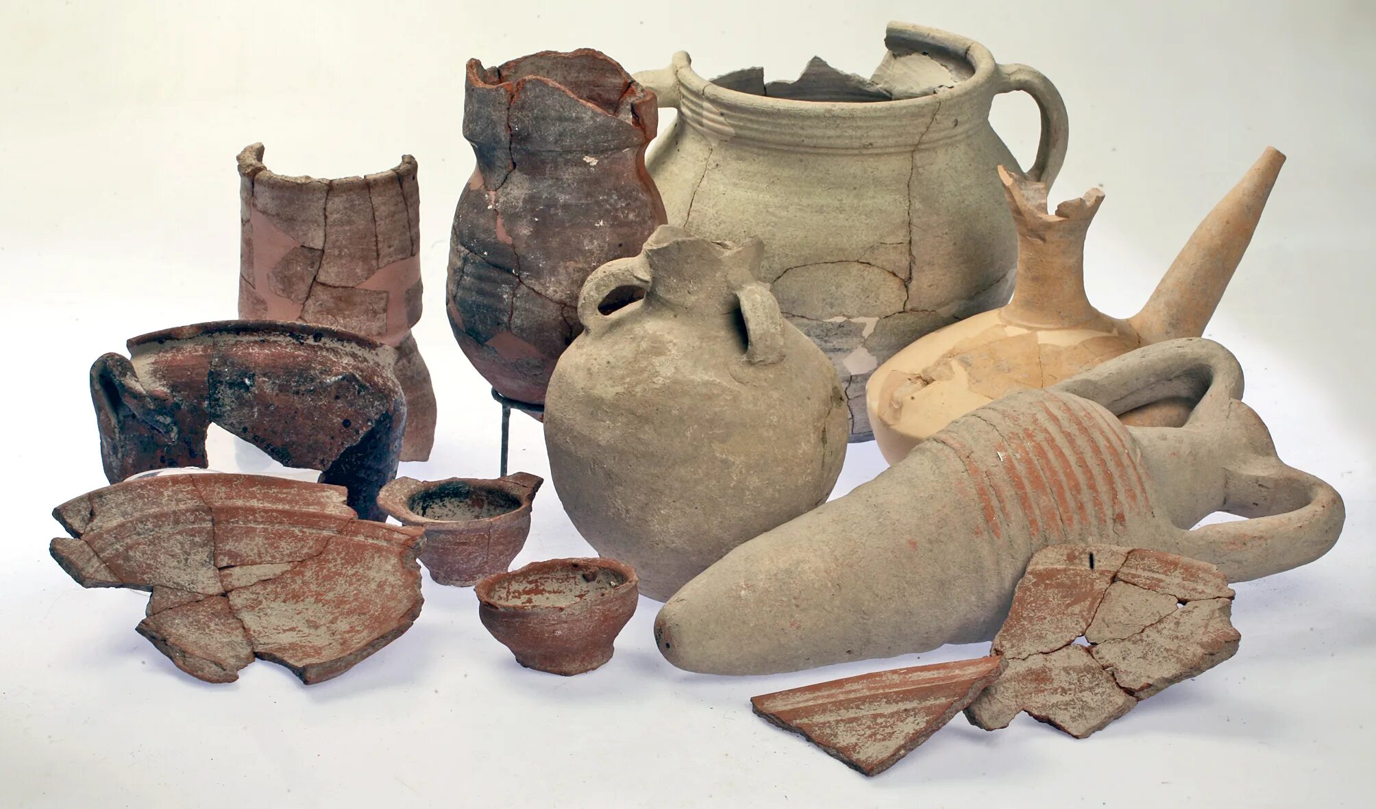 Раса африки нилоты. Народы сьерра леоне. Традиционная керамика алжира. Адаптация африканцев к климатическим условиям. Древняя керамика ферганы.