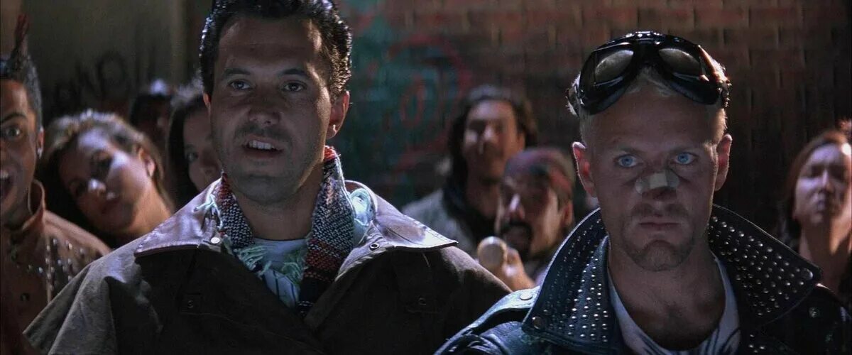 Джеки чан разборки. Разборка в бронксе (1995). rumble in the bronx 1995. джеки чан разборка в бронксе. hong faan kui, 1995.