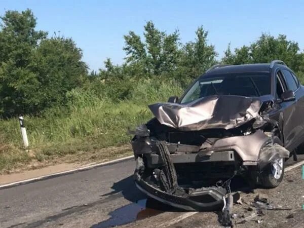 Авария трасса волгодонск зимовники. Авария в зимовниковском районе. Дтп зимовники. Дтп на трассе волгодонск зимовники. Дондей волгодонск.
