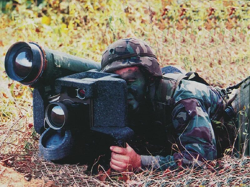 Комплексами javelin. Fgm-148 javelin противотанковые ракетные комплексы. противотанковый комплекс джавелин ттх.