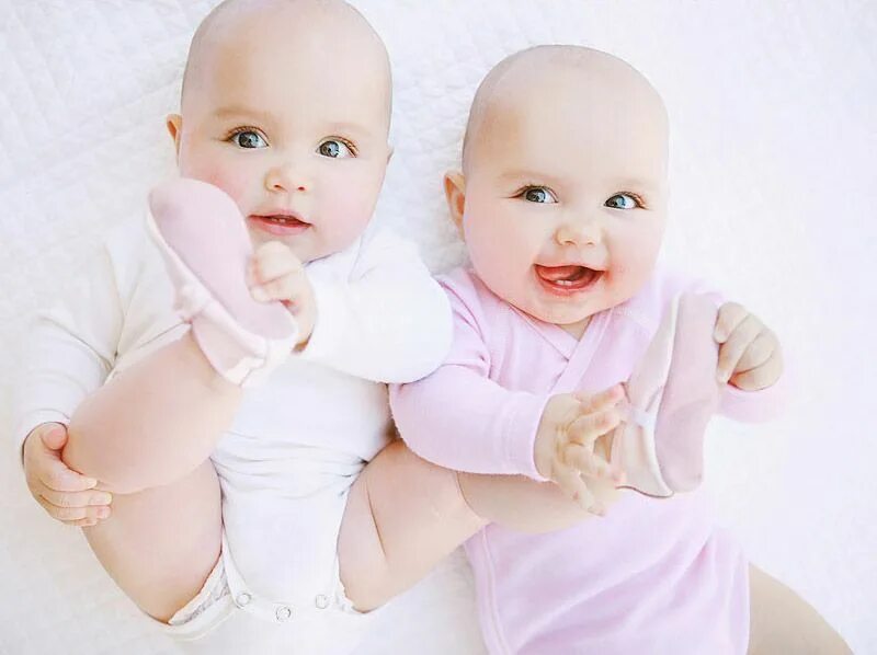 Двойняшки. Та та та два малыша. Простые песенки для детей ноты. Та та та два малыша. Распевания для дошкольников.