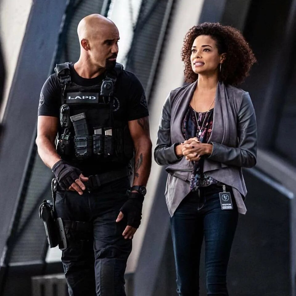 A. G. Фото на аву в стиме. Нашивка. Круглый логотип.