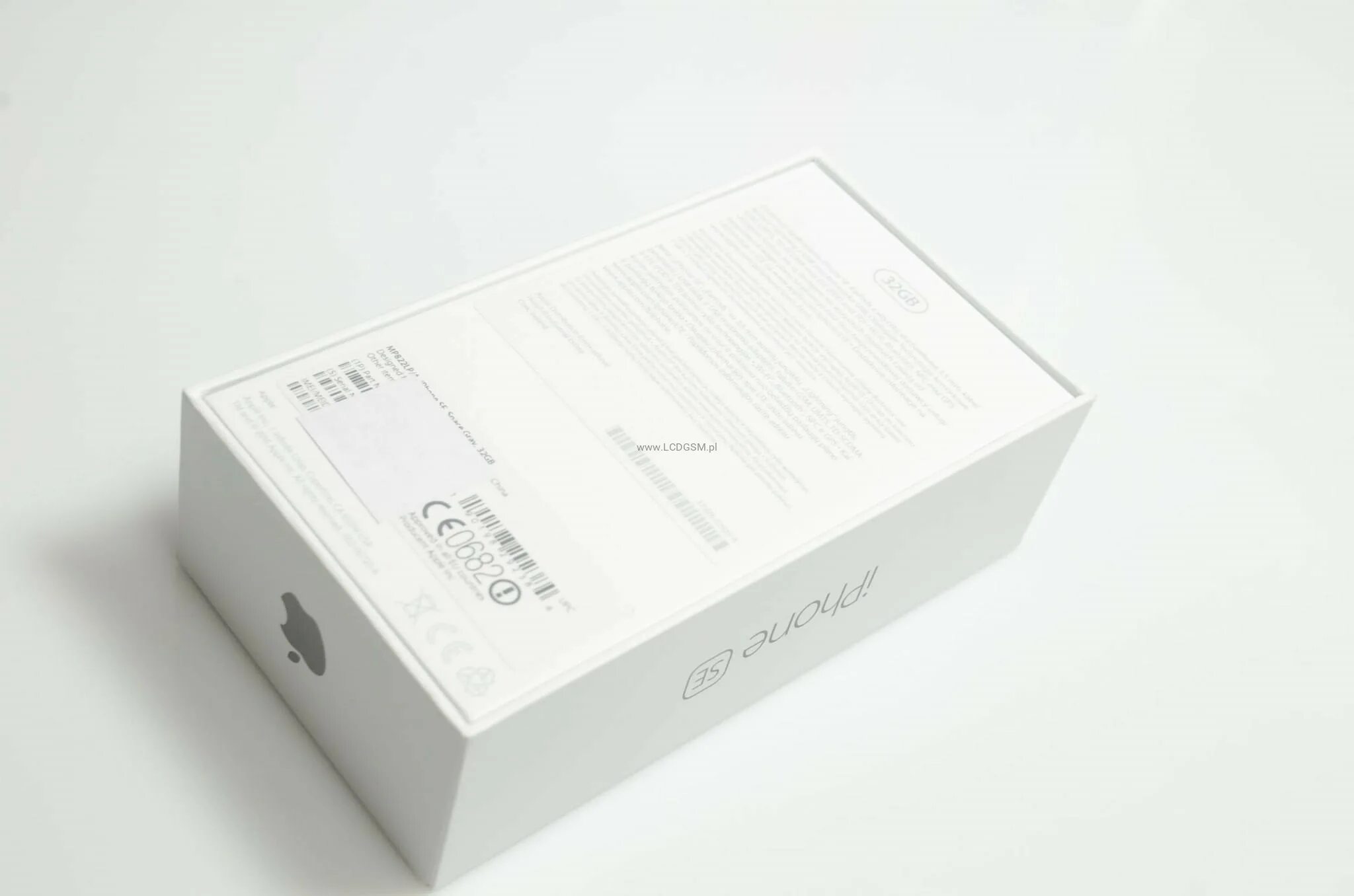 Коробка iphone 12 сзади. Айфон коробка. Как выглядит коробка от айфона 11. Как выглядит коробка от айфона 11. Iphone xr ростест сзади.