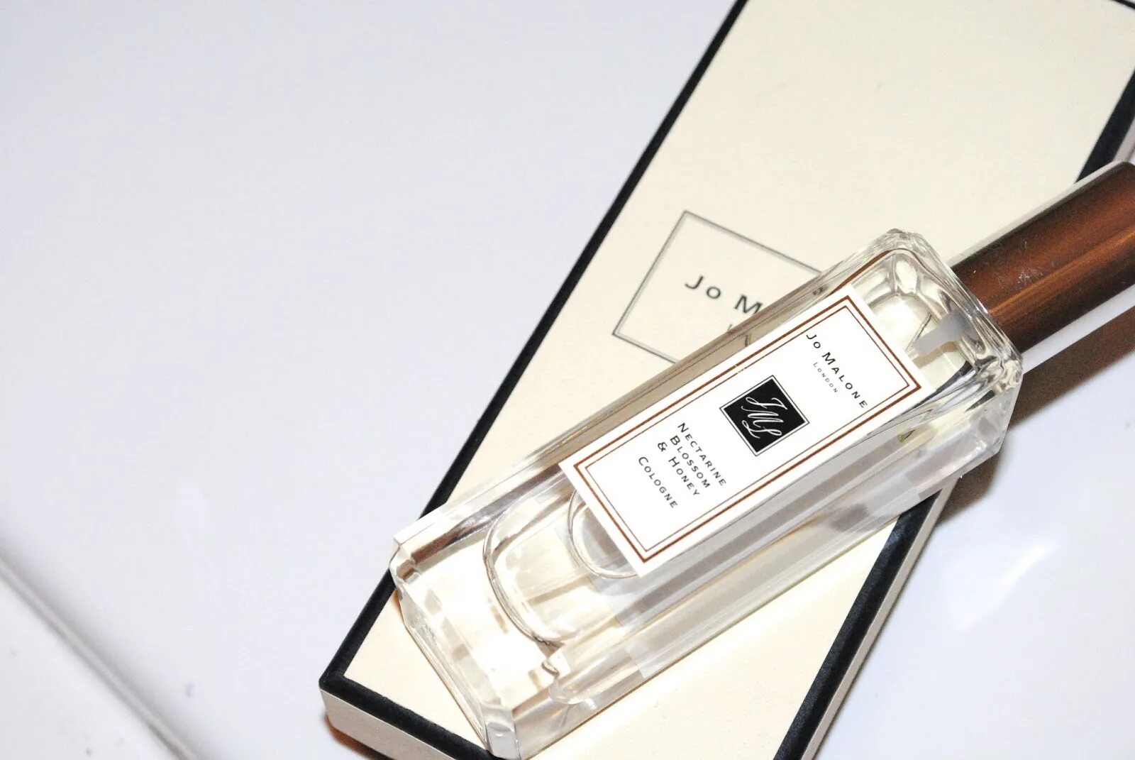 Jo malone nectarine blossom honey. Jo Malone духи Nectarine. Джо Малон духи 30ml. Духи Джо Малон нектарин блоссом. Джо Малон 30 мл.