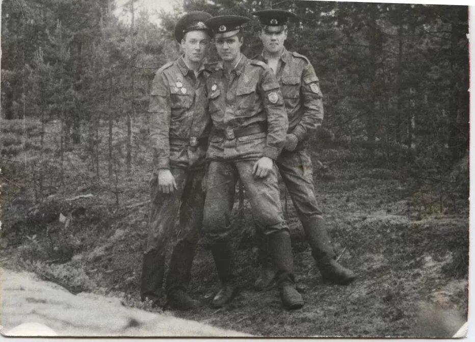 Форма лётчиков авиации вмф в 1941 году. Погранвойска рота связиста. В/ч 9804 ярославская область. Отдельная рота связи. Рота связи.