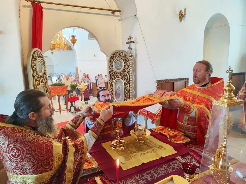 Престольный праздник отметил храм. Престольный праздник отметил храм