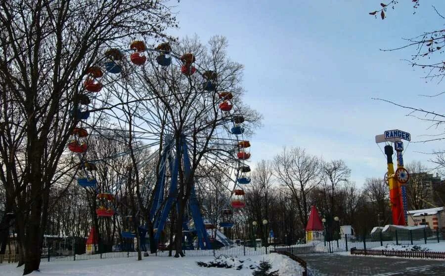 В. Ворота в парк ленина белгород. Парк матросова уфа. Парк имени ленина нерехта. Парк ленина маршрут.