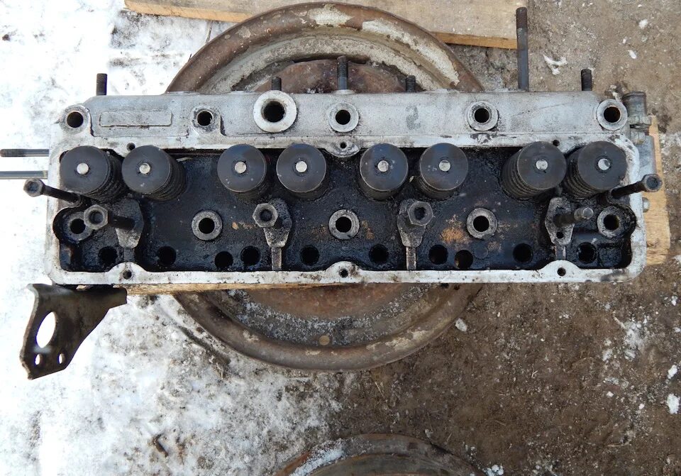 Головка цилиндров 402 двигатель. Гбц газ 402. гбц уаз 402. змз 402 двигатель гбц. головка блока змз 24д двигателя.