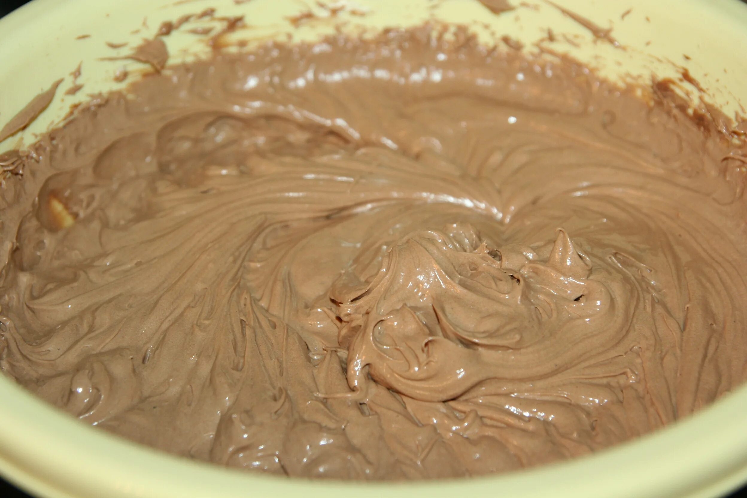 масляно шоколадный крем. варёная сгущёнка шоколад. глазурь из какао. сладости из сгущенного молока. рецепт шоколадного масла со сгущенкой.