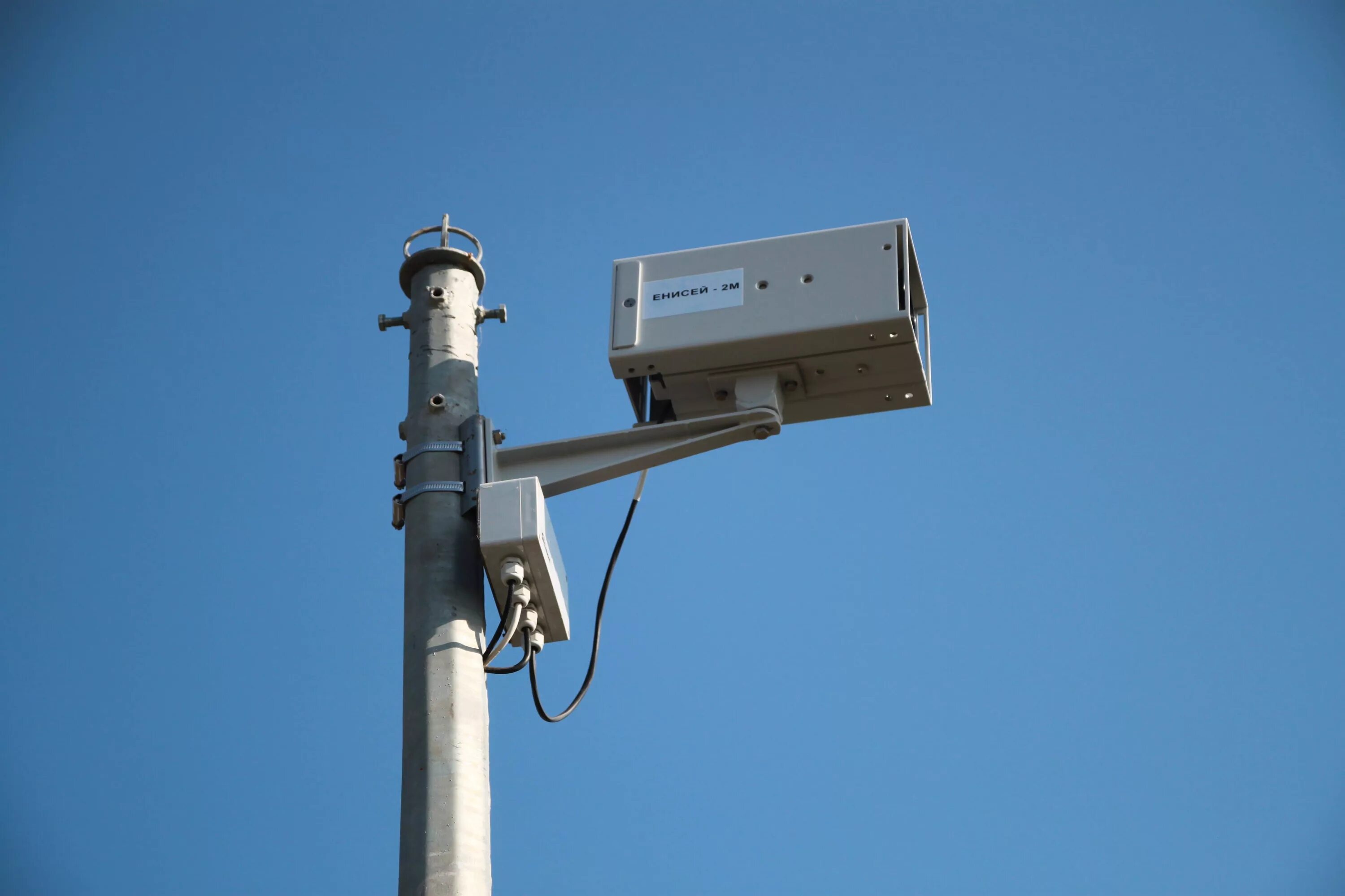 монтаж систем видеонаблюдения. охранная камера видеонаблюдения. аналоговая система видеонаблюдения. система видеонаблюдения. стационарная система видеонаблюдения.