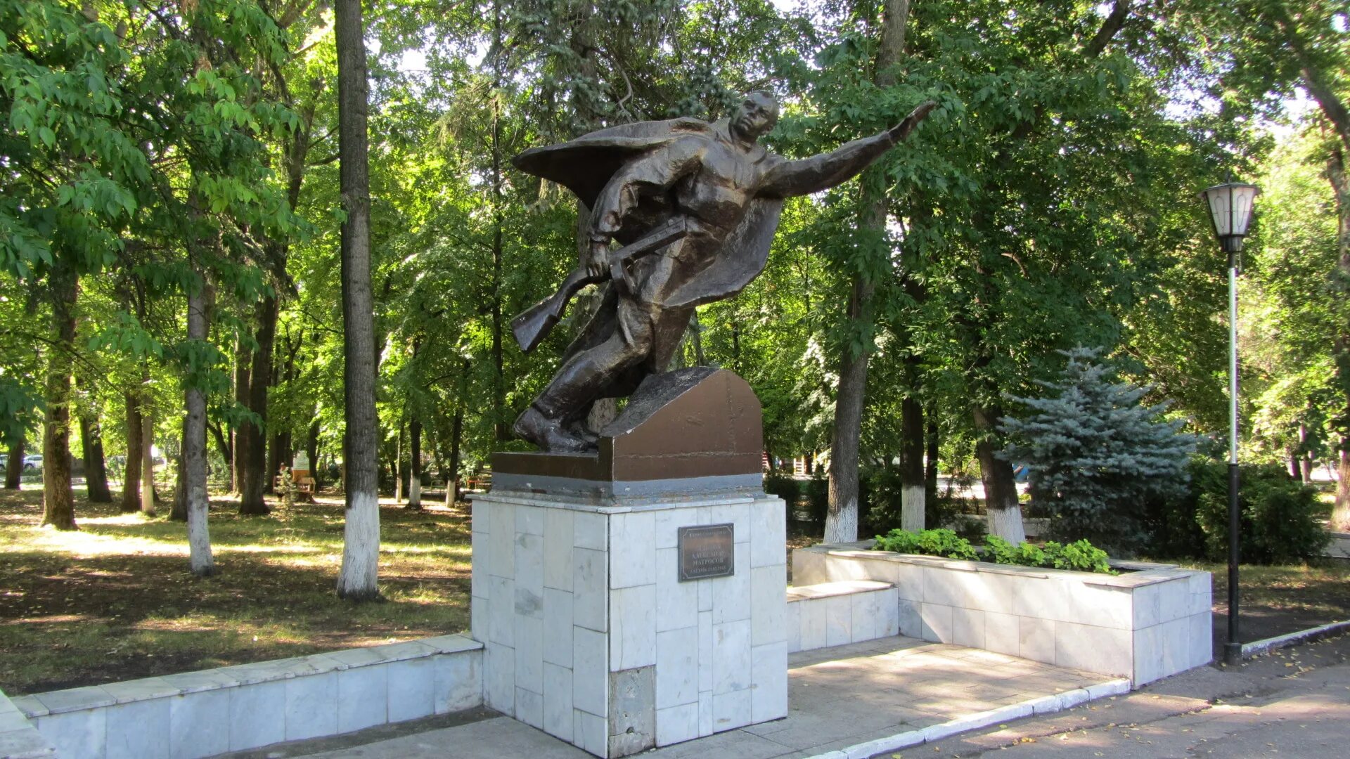 Памятник Матросова в Ульяновске. Парк Матросова Ульяновск. Матросов памятник в Ульяновске. Парк Матросова Ульяновск Ульяновск.