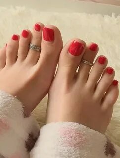 Toes