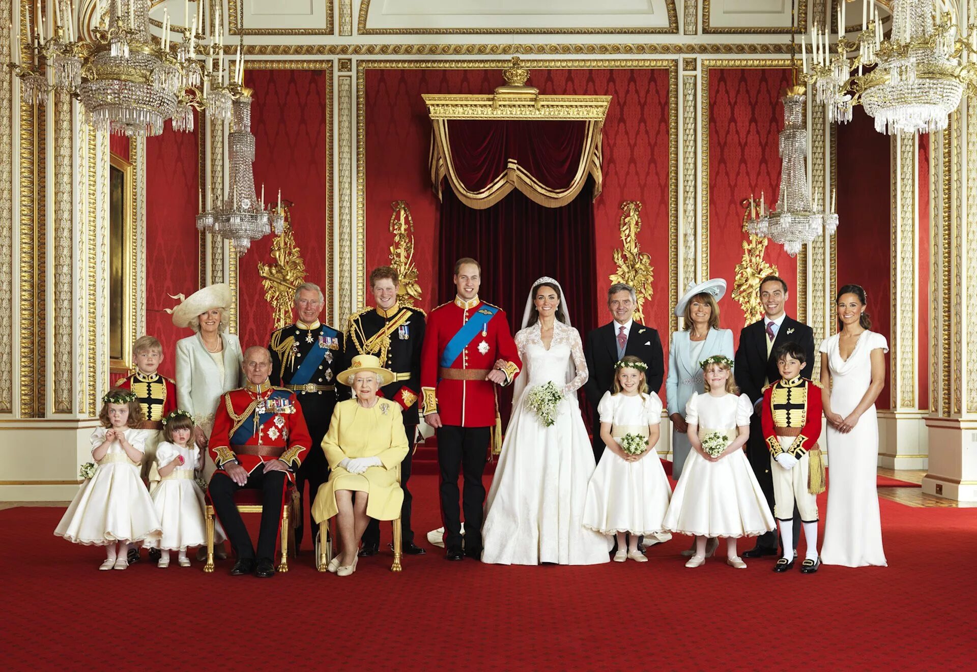 Царская свадьба. Букингемский дворец Королевская семья. Роял Фэмили сайт королевской семьи. Королевская семья Елизаветы 2.