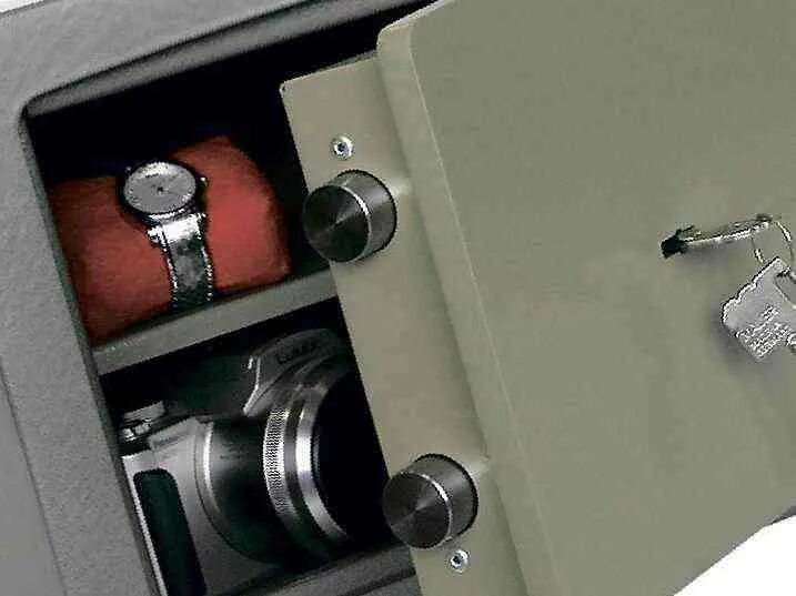 взломайте сейф iq. взломщик игра головоломка. взломайте сейф iq. взломанный сейф. игра iq boost ответы.