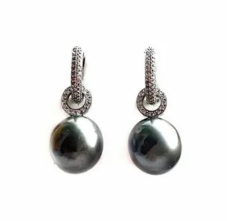 Серьги из белого золота с черным жемчугом