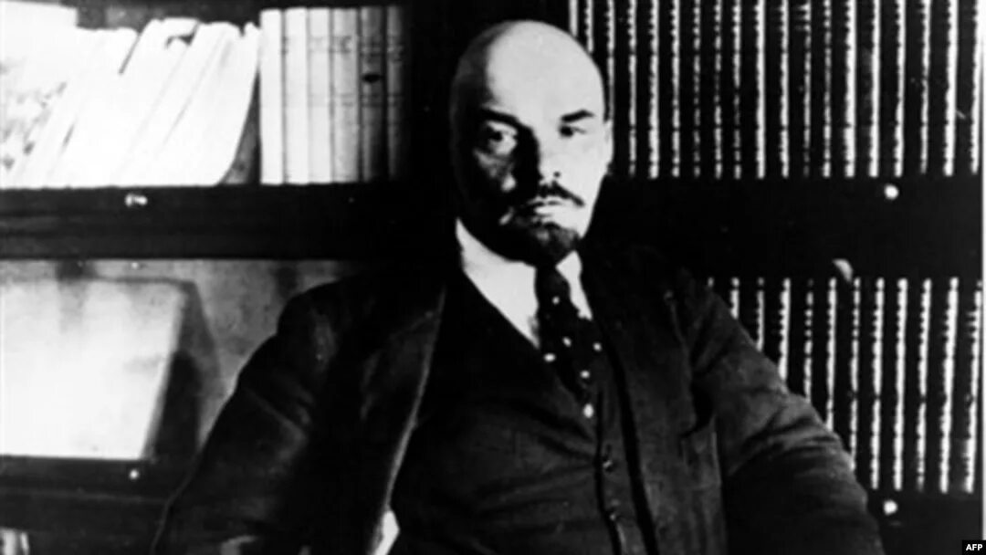 Песня ленин молодой юный. Предки ленина. прадед ленина. ленин. вождь и его тайны. фотография молодого ленина черно белая.