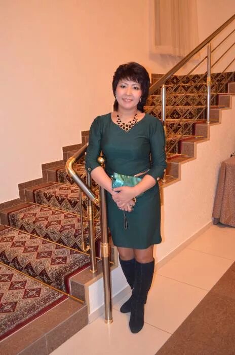 Работа бухгалтер костанай. Вакансия бухгалтер ревизор. Кассир операционист. Ваш бухгалтер батайск. Требуется бухгалтер кассир.