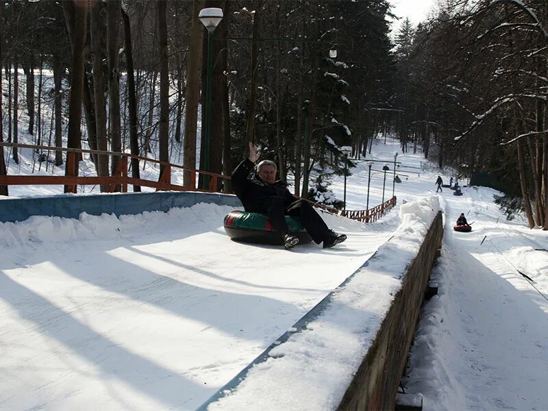 липецк нижний парк горки. сорочаны ватрушках катание. парк молодежный липецк тюбинг. горки покататься на ватрушке в вологде. где покататься на ватрушках в липецке.