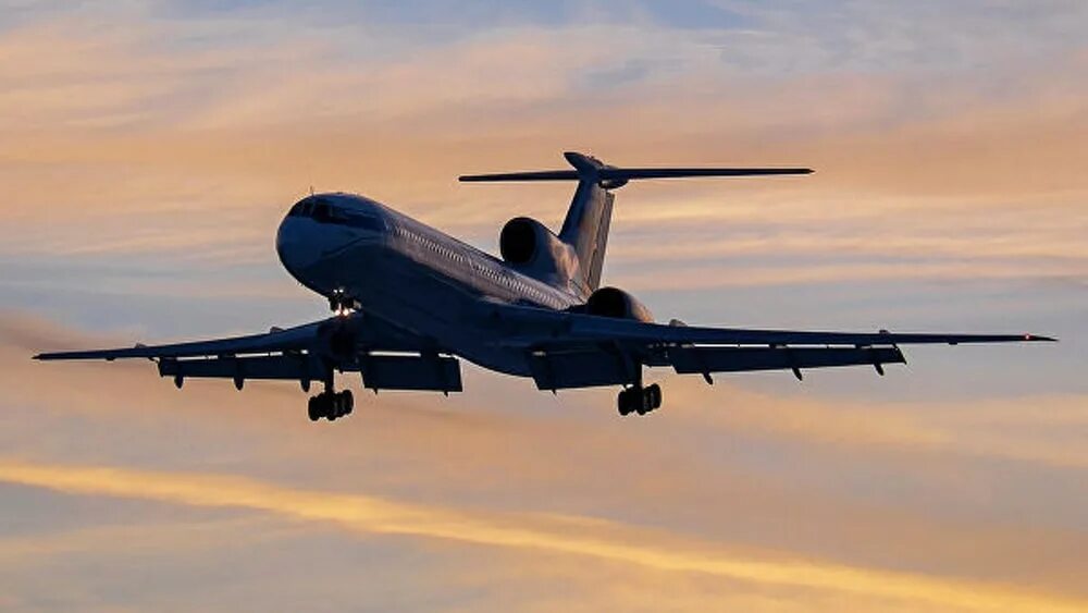 Та 154 3. Самолет ту 154. самолет ту 154 м. 154 м самолет. ту 154 вкс.