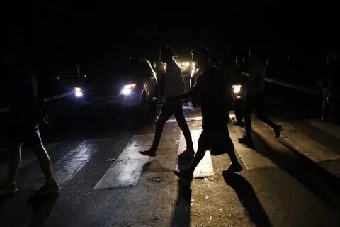 Погрузились в темноту