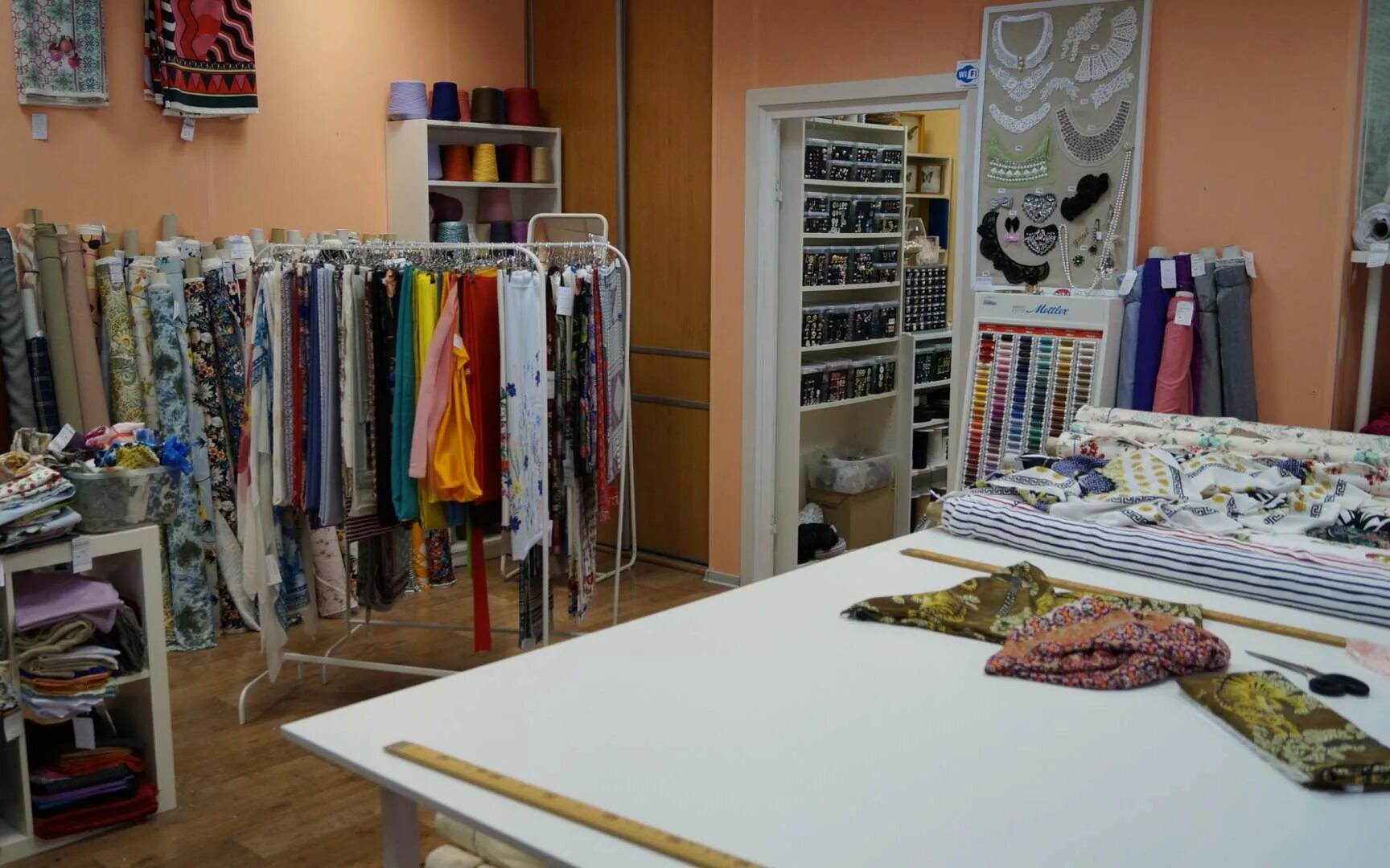 санкт петербург чернышевский работа. памятник чернышевскому спб. площадь чернышевского 10. памятник чернышевскому в саратове. площадь чернышевского санкт-петербург.