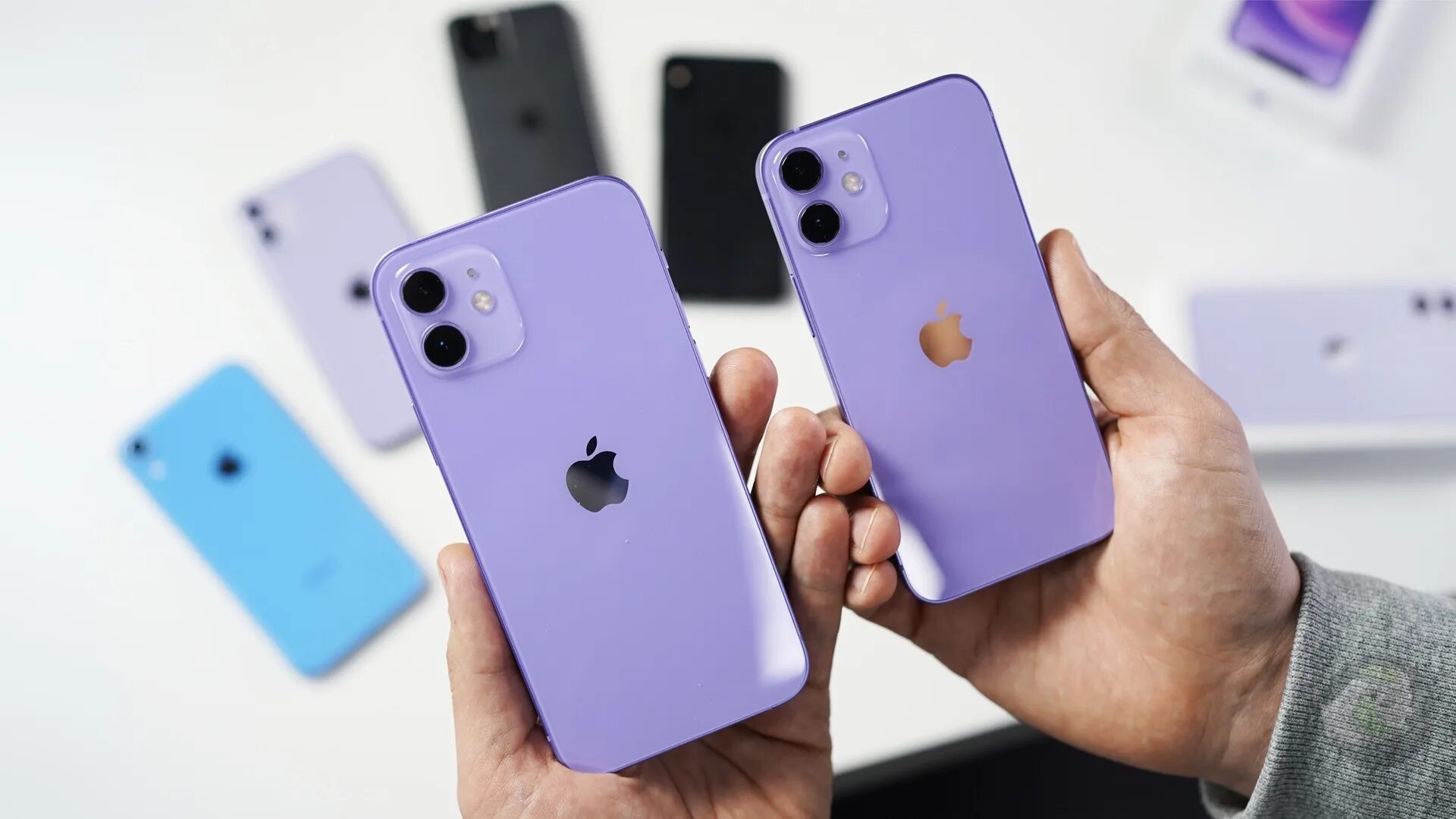 Айфон 3gs 2009. Apple store iphone. В россии продают айфоны. Много айфонов. Айфоны рядом со мной.