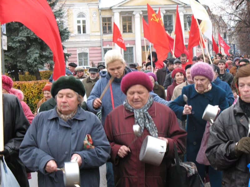 Митинг жен мобилизованных. Марш пустых кастрюль 1857 Нью-Йорк. Марш пустых кастрюль. Парад кастрюль. Бунт кастрюль.