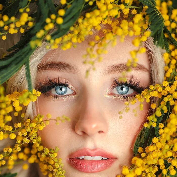 Фото с мимозой фотосессия. Фото с мимозой фотосессия. Макияж мимоза. Девушка с мимозой. Фотосет с мимозой.