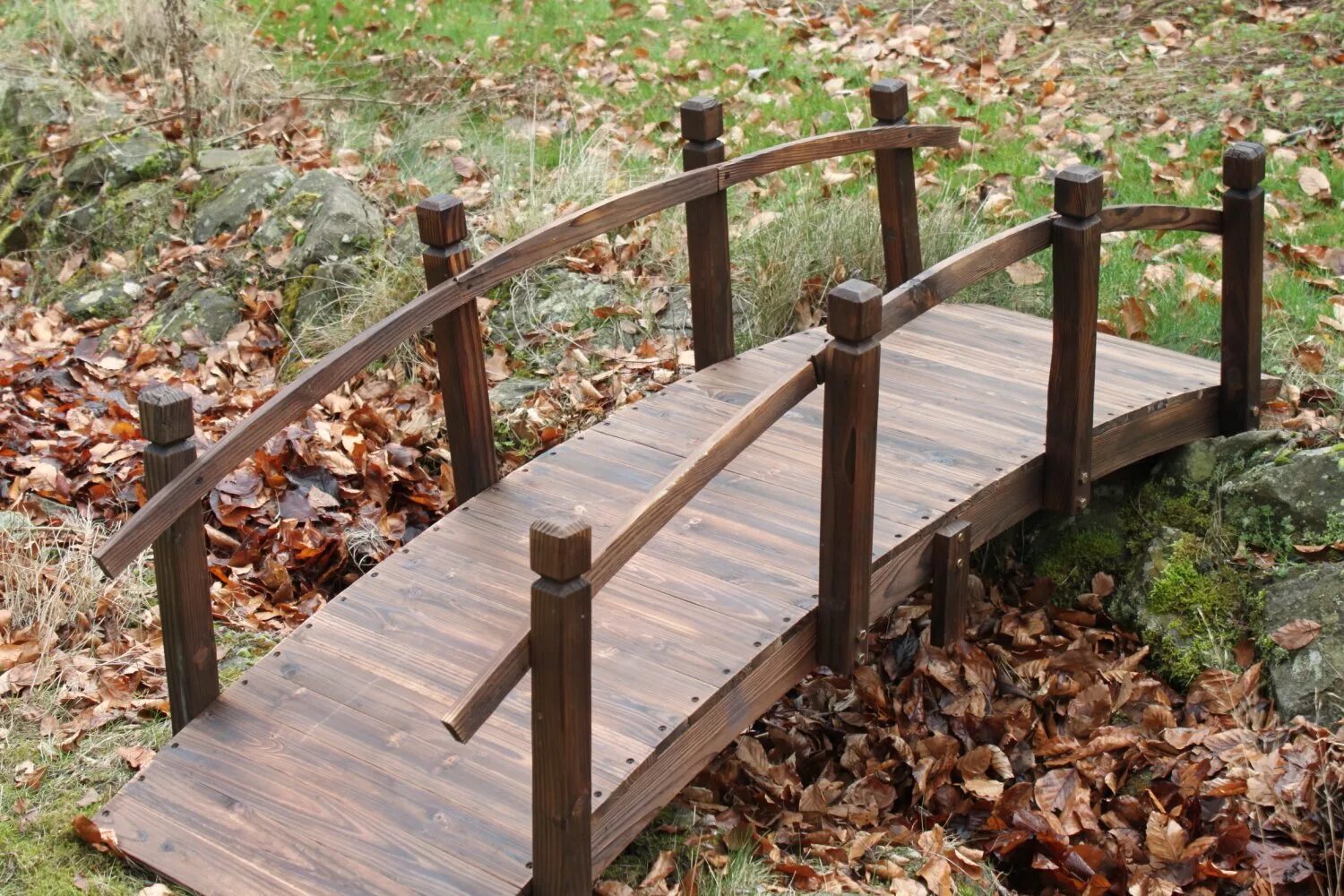 Как делается мостик. Wooden garden bridge. перила для мостика. декоративные мостики в лесу. мостик декоративный белый для дачи.