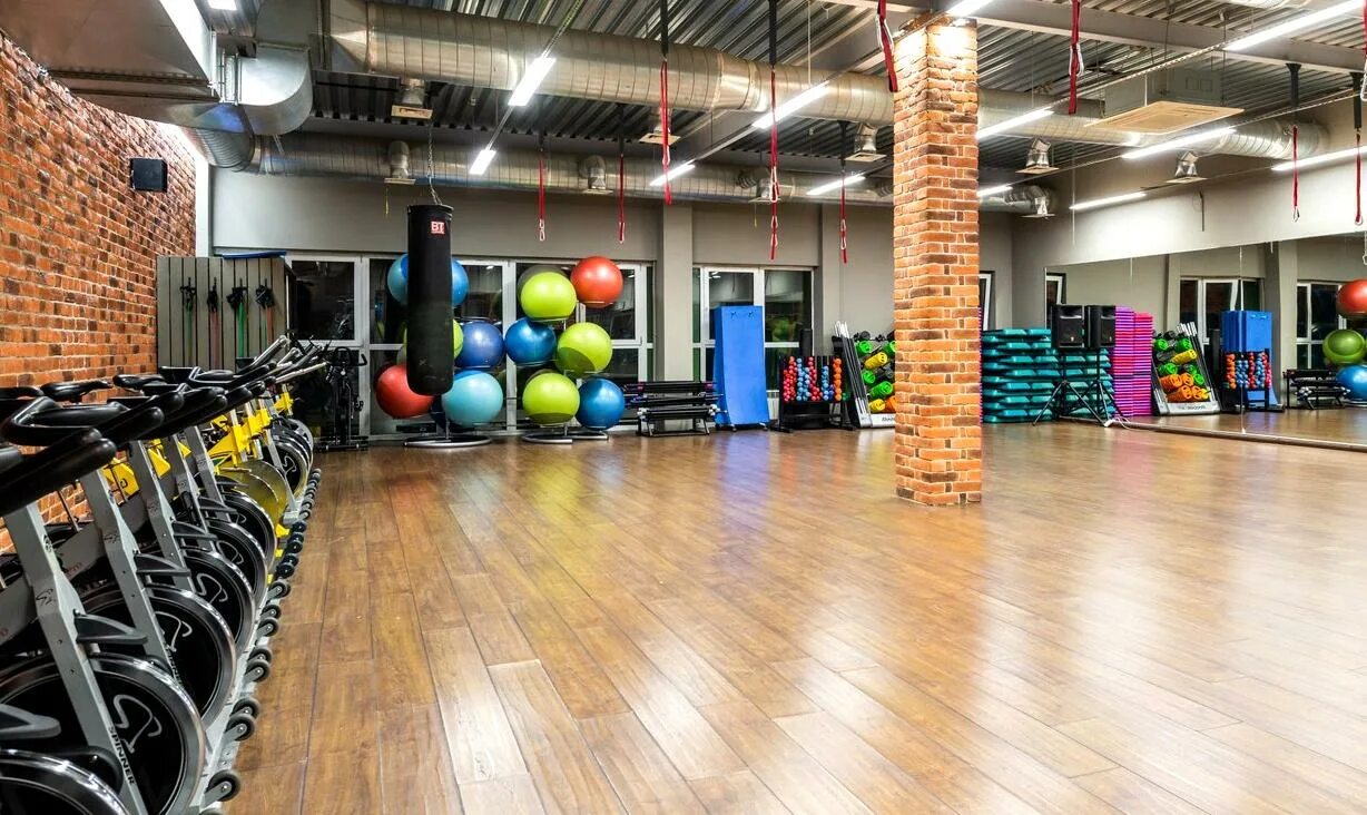 Май фитнес комендантский. My time fitness комендантский. Mytimefitness оптиков. Классный фитнес клуб спб. 7 фитнес на комендантском 38.