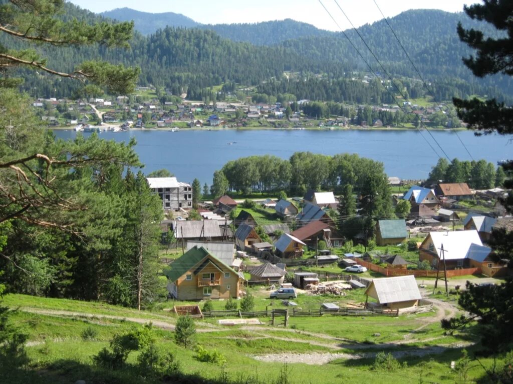 Погода село поселки. Село Артыбаш на Телецком озере. Поселок Артыбаш Алтайский край. Посёлок Артыбаш на Телецком озере. Село Артыбаш горный Алтай.