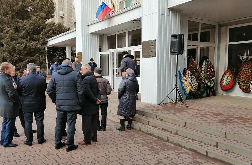 Сайт зерноградского суда ростовской области. Алабушев Зерноград. Зерноград Ростовская область. Зерноград Ростовская область депутаты.