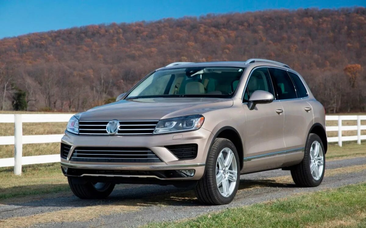 Vw touareg 2011. Volkswagen touareg v6 tdi. Volkswagen touareg фото. Фольксваген туарег 2015. Vw touareg 2008.