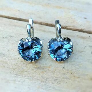 Серебряные серьги с синим камнем